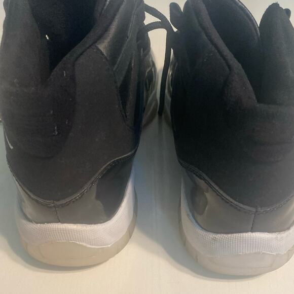 Black Jordan’s Sz 9 main image 12